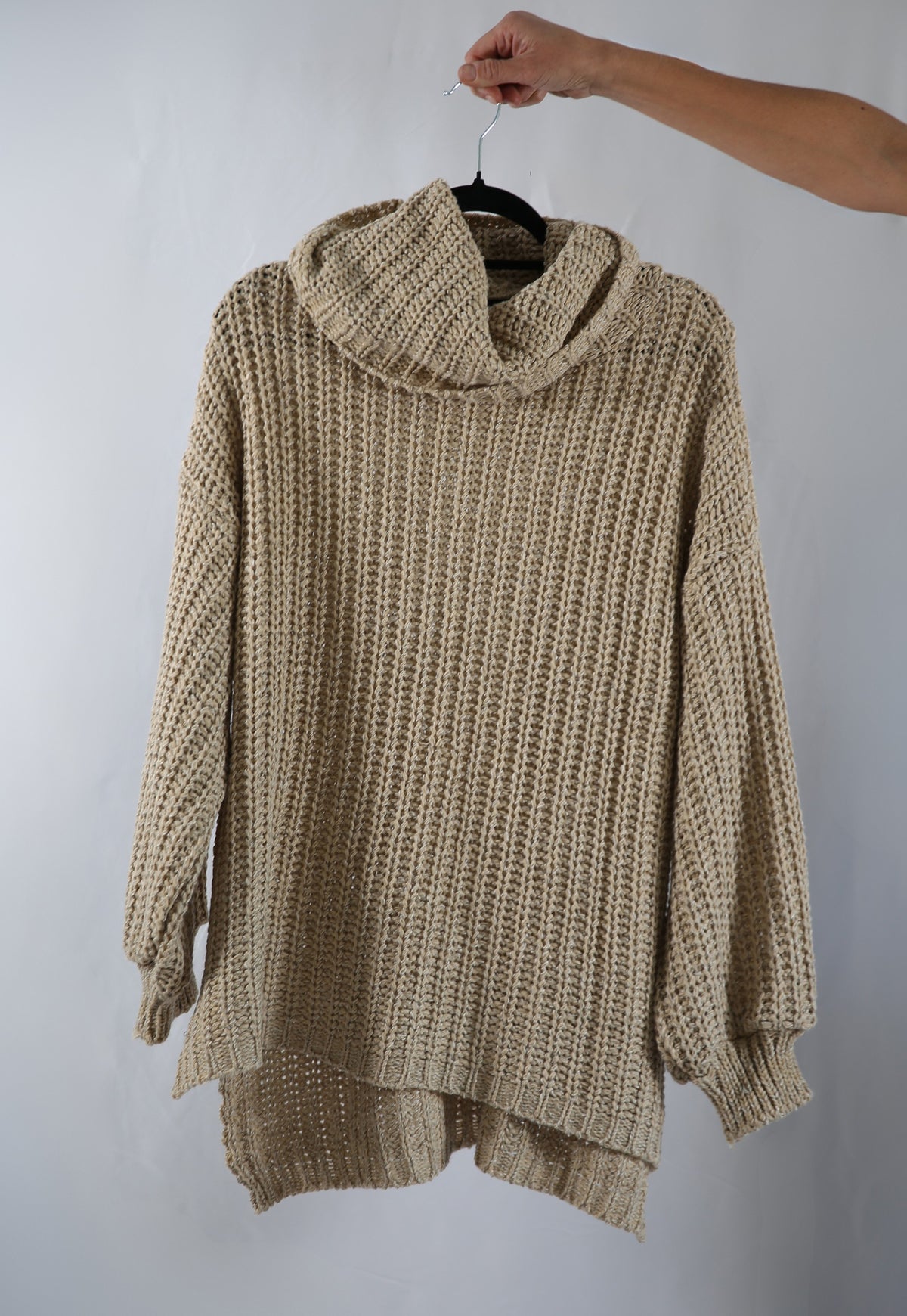 Tejido Violeta Cuello Alto Beige