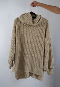 Tejido Violeta Cuello Alto Beige